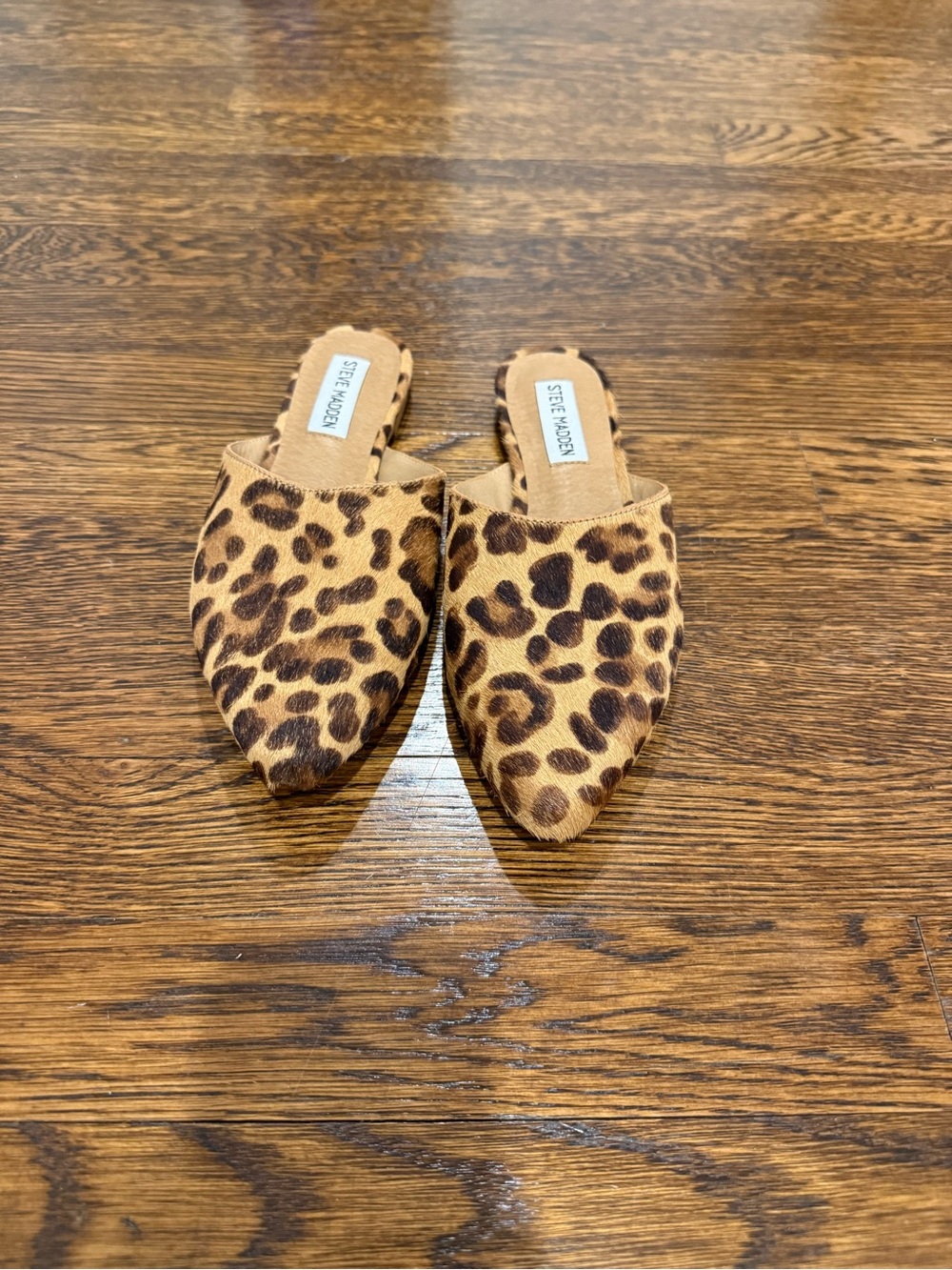 Steve Madden Leopard Print Pointed Toe Mules in Brown/Tan - Picture 2 of 4